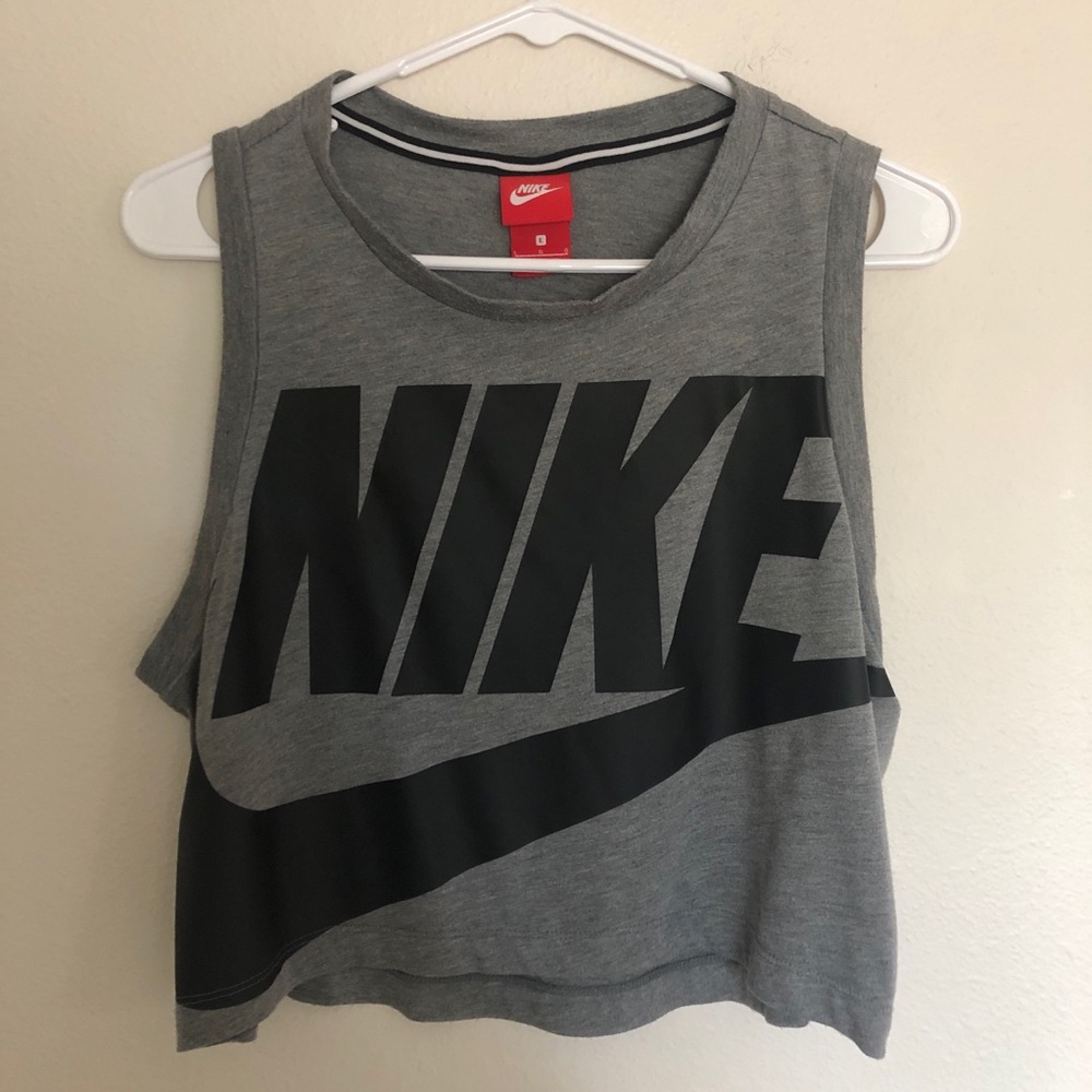**SOLD** Nike crop top